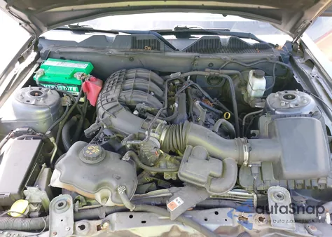 2013 Ford Mustang V6 из США, поврежденный, VIN 1ZVBP8AM3D5208951